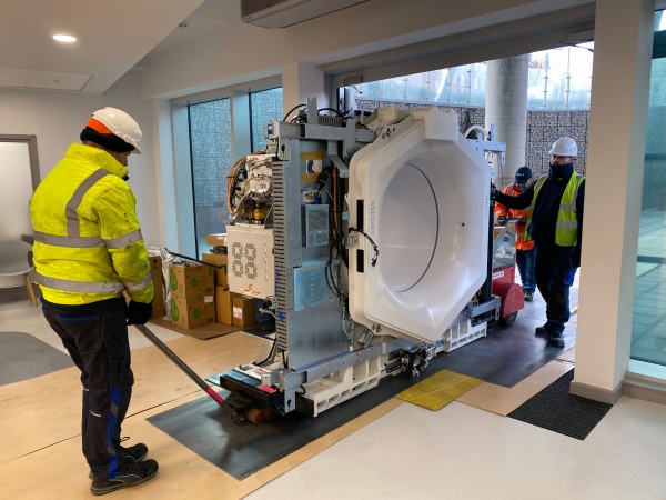 'Halcyon linac arrival' thumbnail image