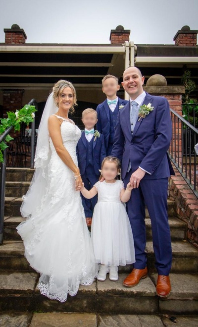 Rob and his family 1.jpg