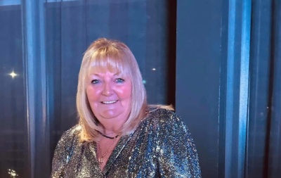 Targeted lung cancer therapy means Rosslyn's living life to the full thumbnail image